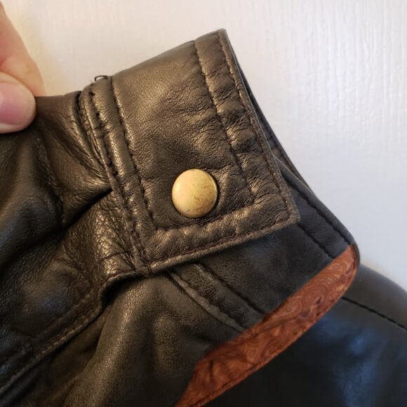 Vintage Danier Leather Hooded Jacket with Thinsulate Thermal Lining in Size S - Picture 4 of 11